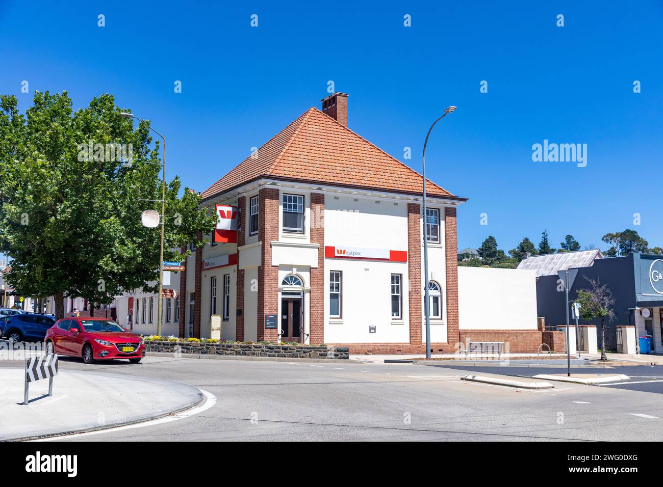 Cooma ville australienne dans la région des Snowy Mountains, succursale de la banque Westpac dans le centre-ville de Cooma, Nouvelle-Galles du Sud, Australie Banque D'Images