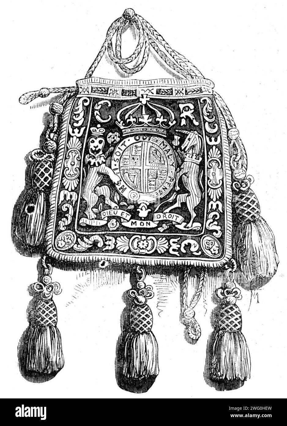 The Privy Purse of Catherine of Bragance, at Sizergh Hall, Westmorland, 1862. Gravure de '...l'insigne de fonction appartenant à Sir Thomas Strickland. Gardien de sa bourse privée. Il est en velours cramoisi, la forme et la taille d'un grand réticule, richement brodé avec les armoiries royales et les initiales « C. R. » en or et argent, et est toujours loyalement conservé parmi les héritages de la famille Strickland à Sizergh Hall, dans le Westmorland'. Extrait de "Illustrated London News", 1862. Banque D'Images