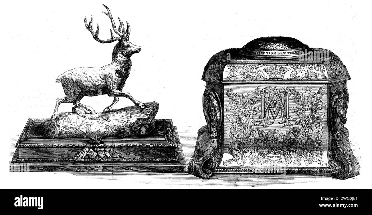 Cadeaux de mariage à son Altesse Royale la Princesse Alice : presse-papier ; cercueil de bijoux, 1862. Le présent de la duchesse d'Athole était une presse papier, la base formée d'un morceau de marbre vert panaché de Blair Athol, monté avec des moulures de feuilles de chêne et de glands, ayant sur un côté en relief les armes du prince Louis de Hesse et les armes de son Altesse Royale, avec coronet ; de l'autre côté, l'inscription suivante: "à S.A.R. la princesse Alice d'Angleterre à l'occasion de son mariage, le 1 juillet 1862, par la duchesse d'Athole." L'ensemble était surmonté d'une ascension de cerf royal finement modelée Banque D'Images Cadeaux de mariage à son Altesse Royale la Princesse Alice : presse-papier ; cercueil de bijoux, 1862. Le présent de la duchesse d'Athole était une presse papier, la base formée d'un morceau de marbre vert panaché de Blair Athol, monté avec des moulures de feuilles de chêne et de glands, ayant sur un côté en relief les armes du prince Louis de Hesse et les armes de son Altesse Royale, avec coronet ; de l'autre côté, l'inscription suivante: "à S.A.R. la princesse Alice d'Angleterre à l'occasion de son mariage, le 1 juillet 1862, par la duchesse d'Athole." L'ensemble était surmonté d'une ascension de cerf royal finement modelée Banque D'Images