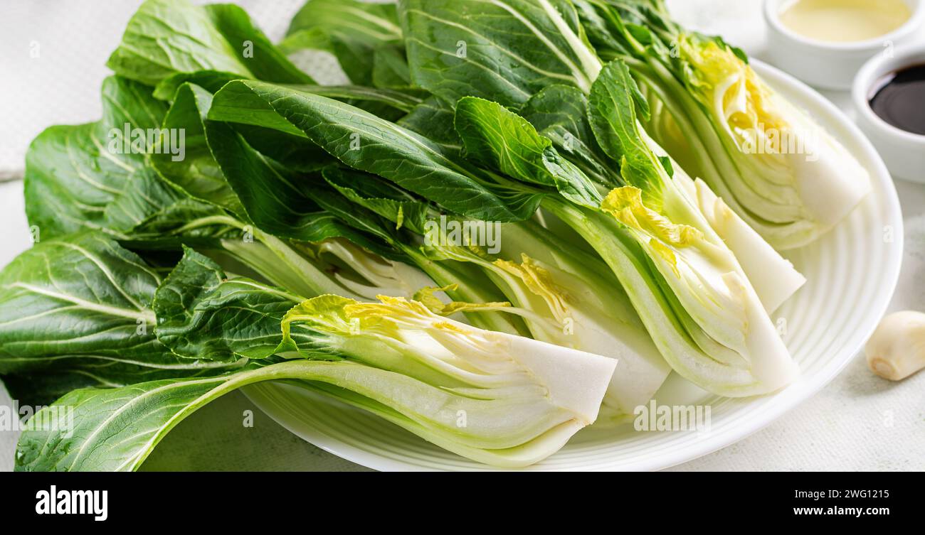 Bio et frais bok choy ou pak choi ou pok choi.Brassica rapa. Légumes Banque D'Images