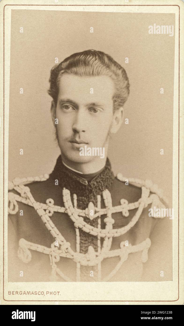 Grand-duc Paul Alexandrovitch, portrait tête et épaules, face à gauche, entre 1870 et 1886. Banque D'Images