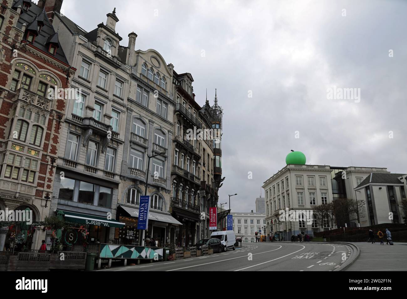 Vue de la pomme verte sur le bâtiment du Musée Magritte à Bruxelles Banque D'Images