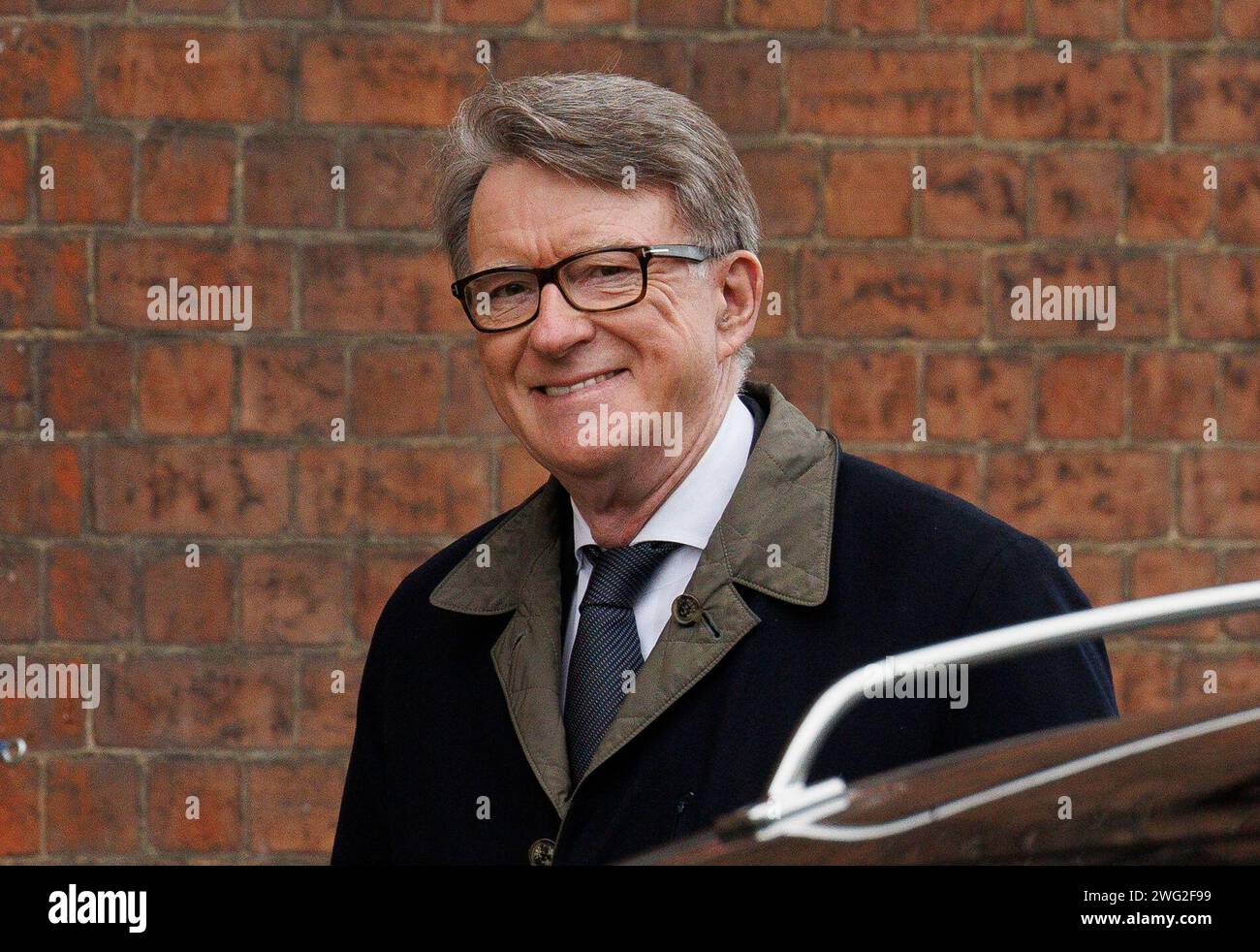 Londres, Royaume-Uni. 2 février 2024. Peter Mandelson, Lord Mandelson. Derek Draper a travaillé comme chercheur pour le député de Hartlepool, Peter Mandelson. Les funérailles de Derek Draper, époux de Kate Garraway, à l'église de Sainte-Marie la Vierge, Primrose Hill. Derek Draper est décédé le 3 janvier 2024. Crédit : Karl Black/Alamy Live News Banque D'Images