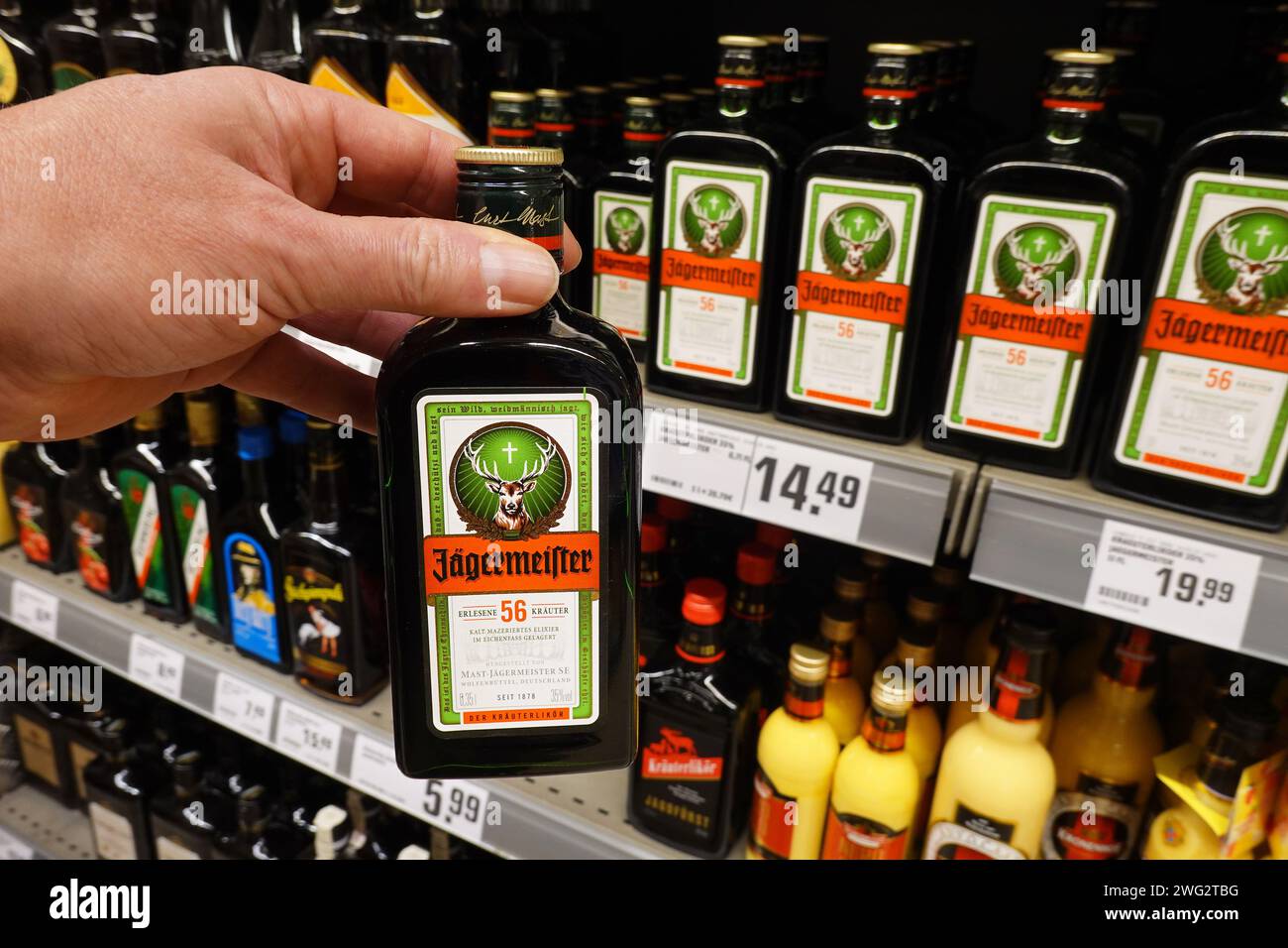 Jägermeister digestif dans un magasin Banque D'Images