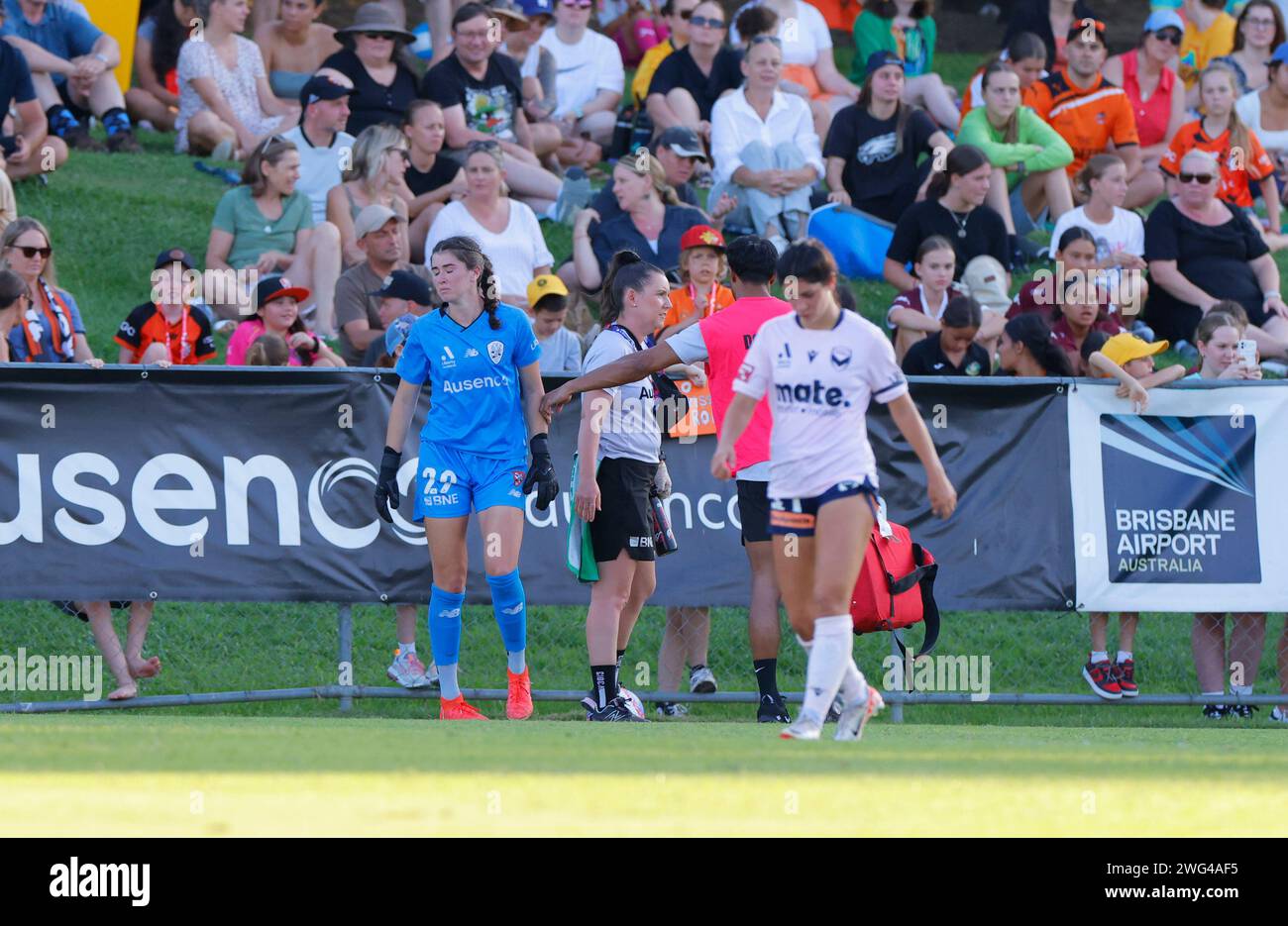 Brisbane, Australie. 3 février 2024. Mauvaise blessure de Jordan Silkowitz (29 Brisbane) lors du match Liberty A League entre Brisbane Roar et Melbourne Victory FC à Perry Park. Crédit : Matthew Starling / Alamy Live News Banque D'Images