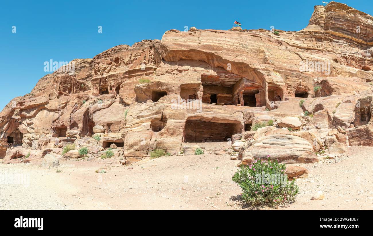 Grottes de Nabataean, Petra, Jordanie. Banque D'Images