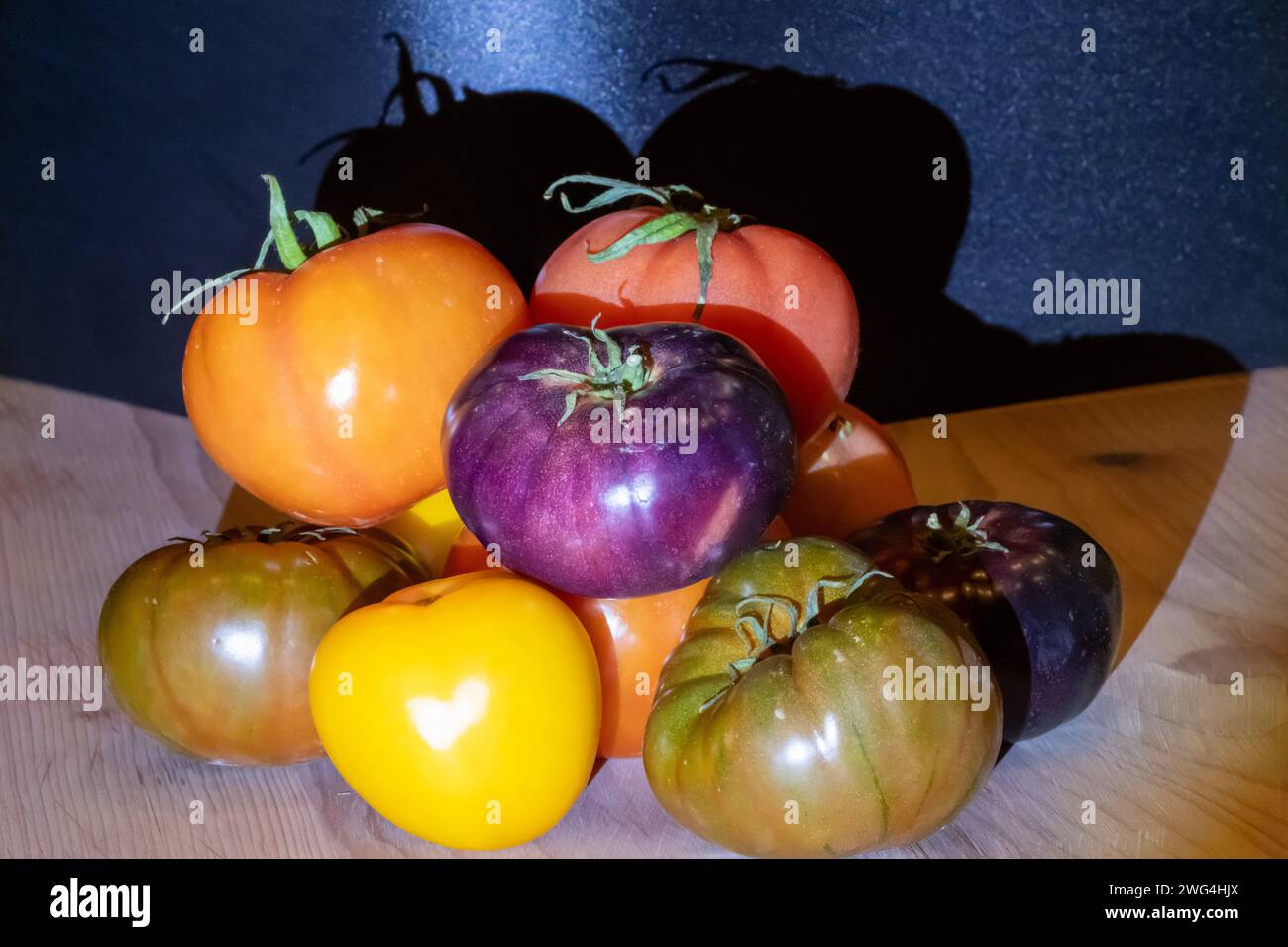 Une variété de tomates, y compris la tomate Purple Bay Banque D'Images