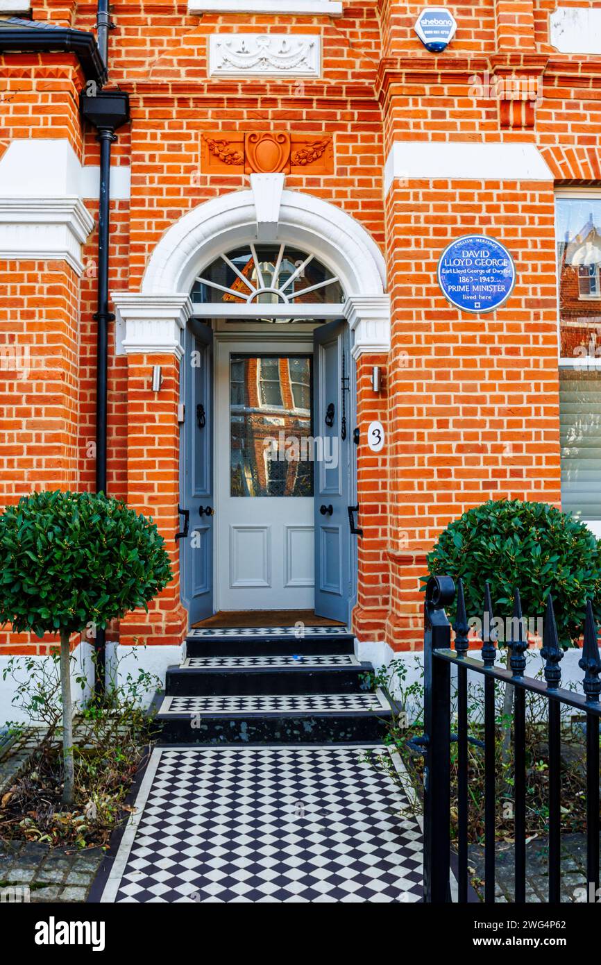 Plaque bleue sur le mur d'une maison de Routh Road dans The Toast rack, Wandsworth, au sud-ouest de Londres, résidence du Premier ministre David Lloyd George 1863-1945 Banque D'Images