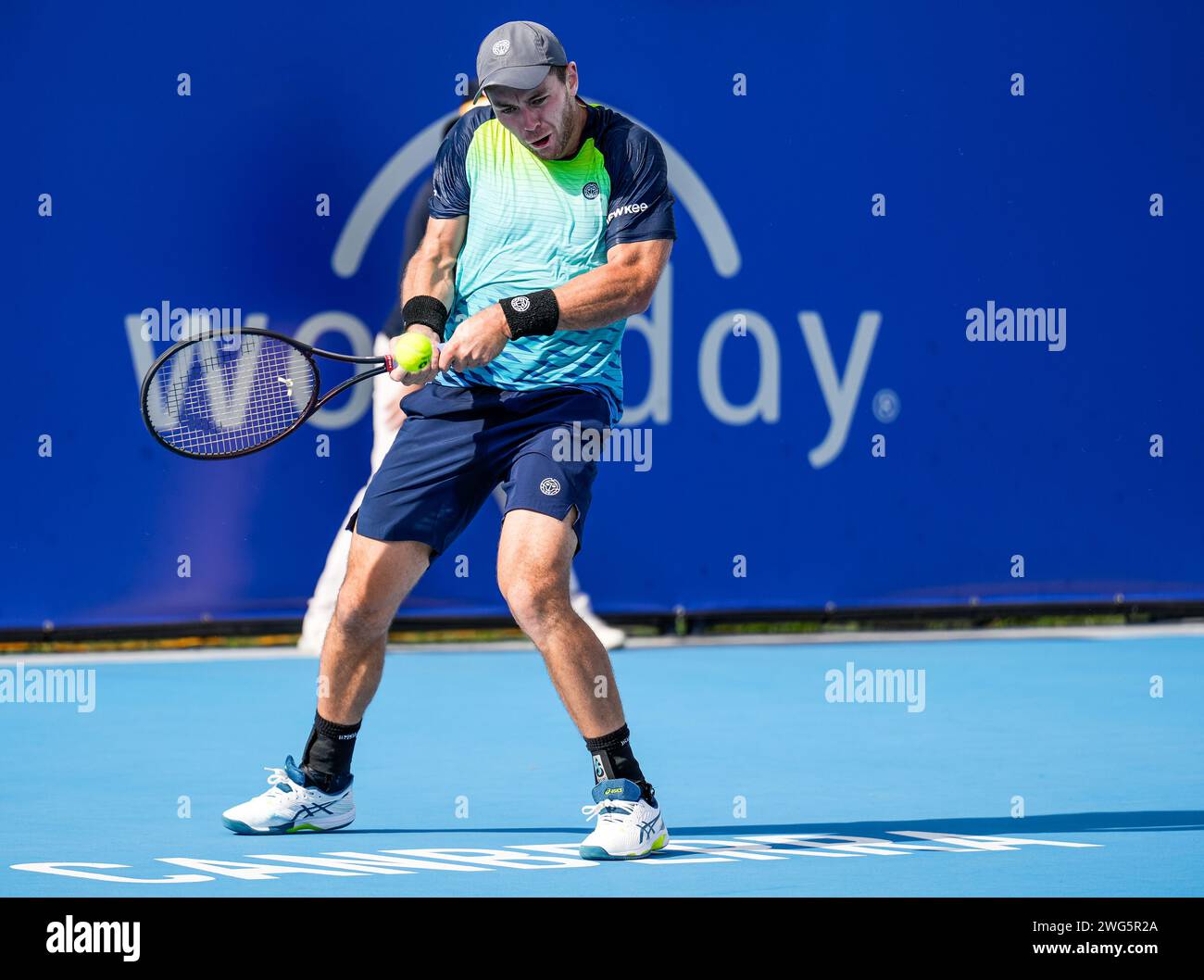 Dominik Koepfer, de l'Allemagne, en action lors des demi-finales du tournoi international ATP Challenger 125 de Canberra 2024 Banque D'Images