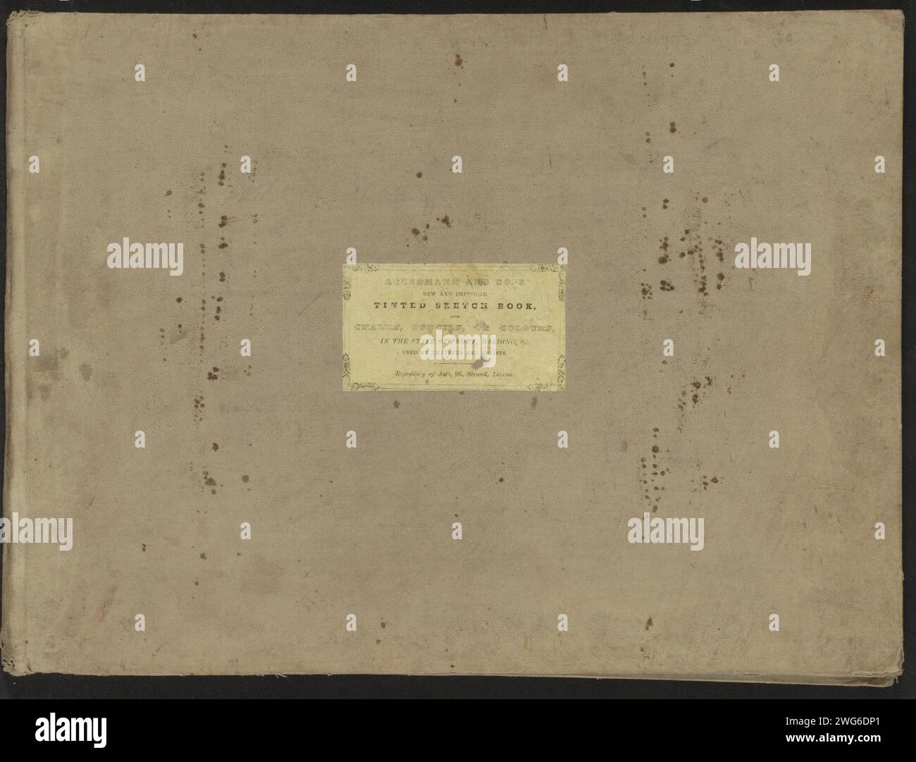 Album avec 14 dessins et une estampe, Jannes Theodorus Bik, d'après Gustave Adolphe Simonau, c. 1821 album Album avec 13 dessins collés, un dessin lâche et une litho faite lors d'un voyage avec la brique anglaise 'Experiment' à Java, de Moluccas, Soembawa, les îles Banda et Célèbes dirigé par le botaniste professeur Caspar Georg Carl Reinwardt. Papier indonésien. aquarelle (peinture). encre. crayon. craie. boekband : lin (matériel). boekband : stylo en carton / pinceau perspective de village, silhouette de village. volcan. Coast Big. Rembang. Bima. Banda-Eilanden. Fort Belgica. Ambon. Ternate. Manado. Gorontalo. TID Banque D'Images