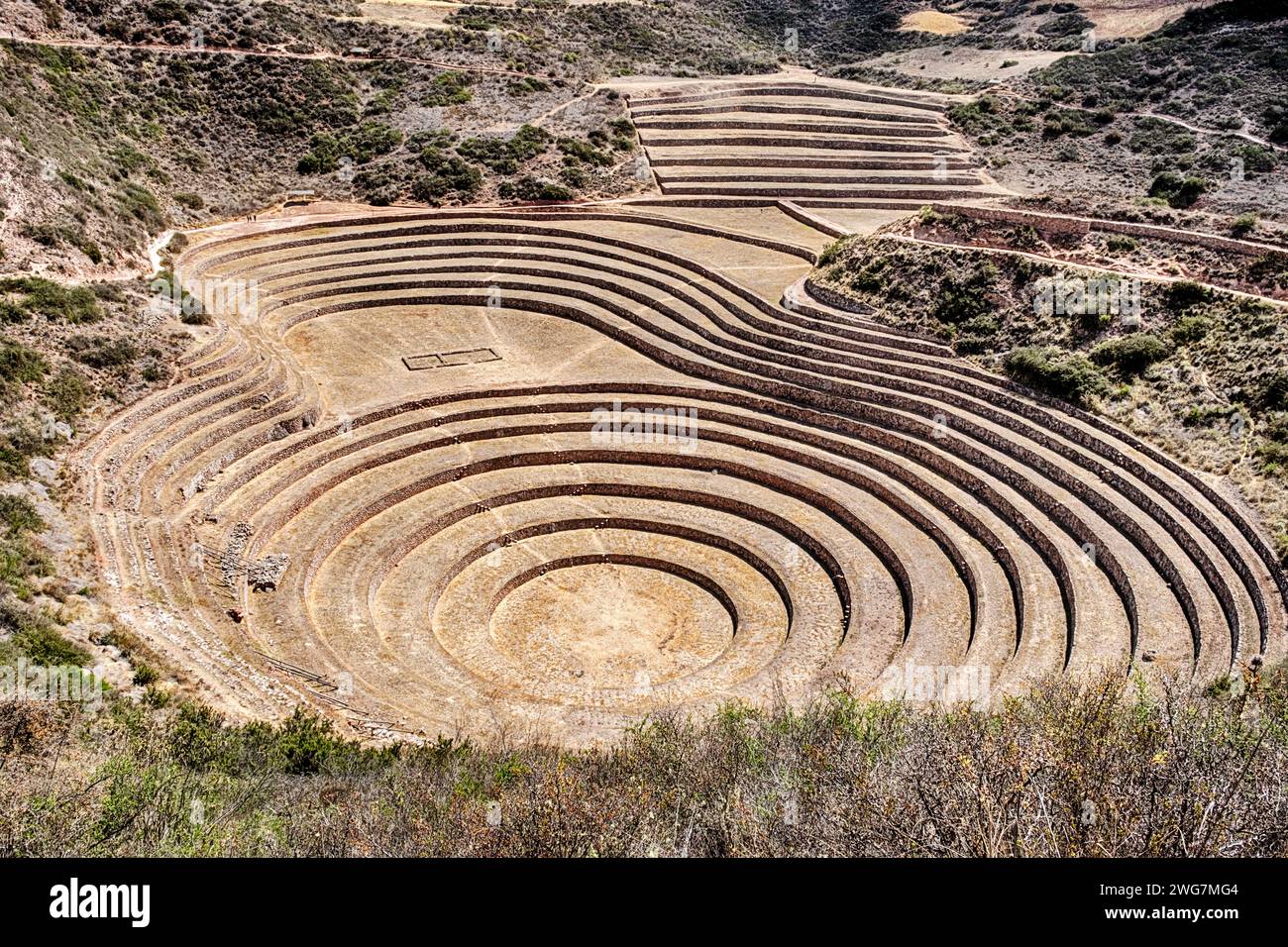 Les parois rocheuses concentriques de ce site historique de Moray sont considérées comme une ancienne ferme expérimentale inca. Banque D'Images