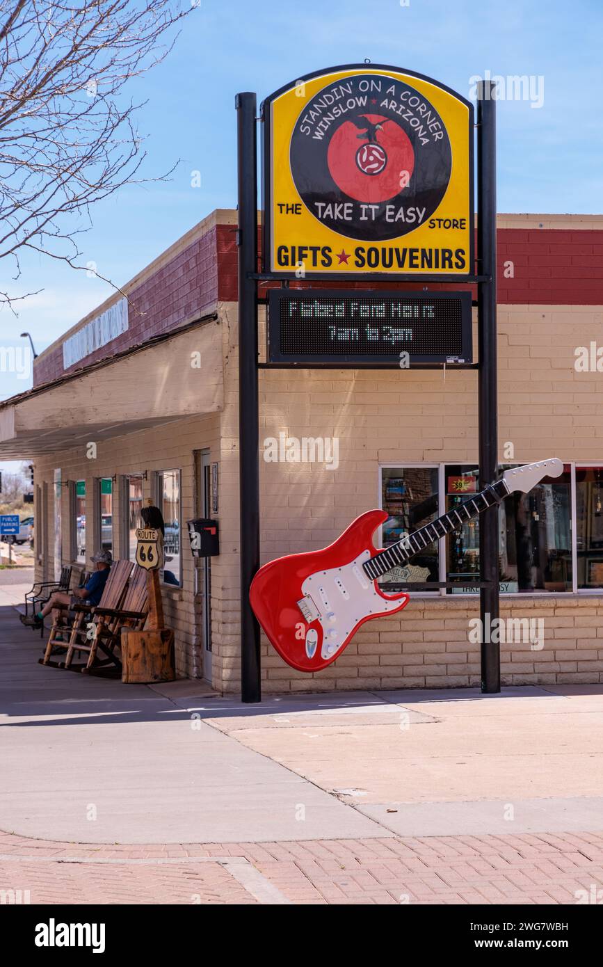 Boutique de souvenirs et cadeaux au Standin' on a Corner Park dans le centre-ville de Winslow, Arizona Banque D'Images