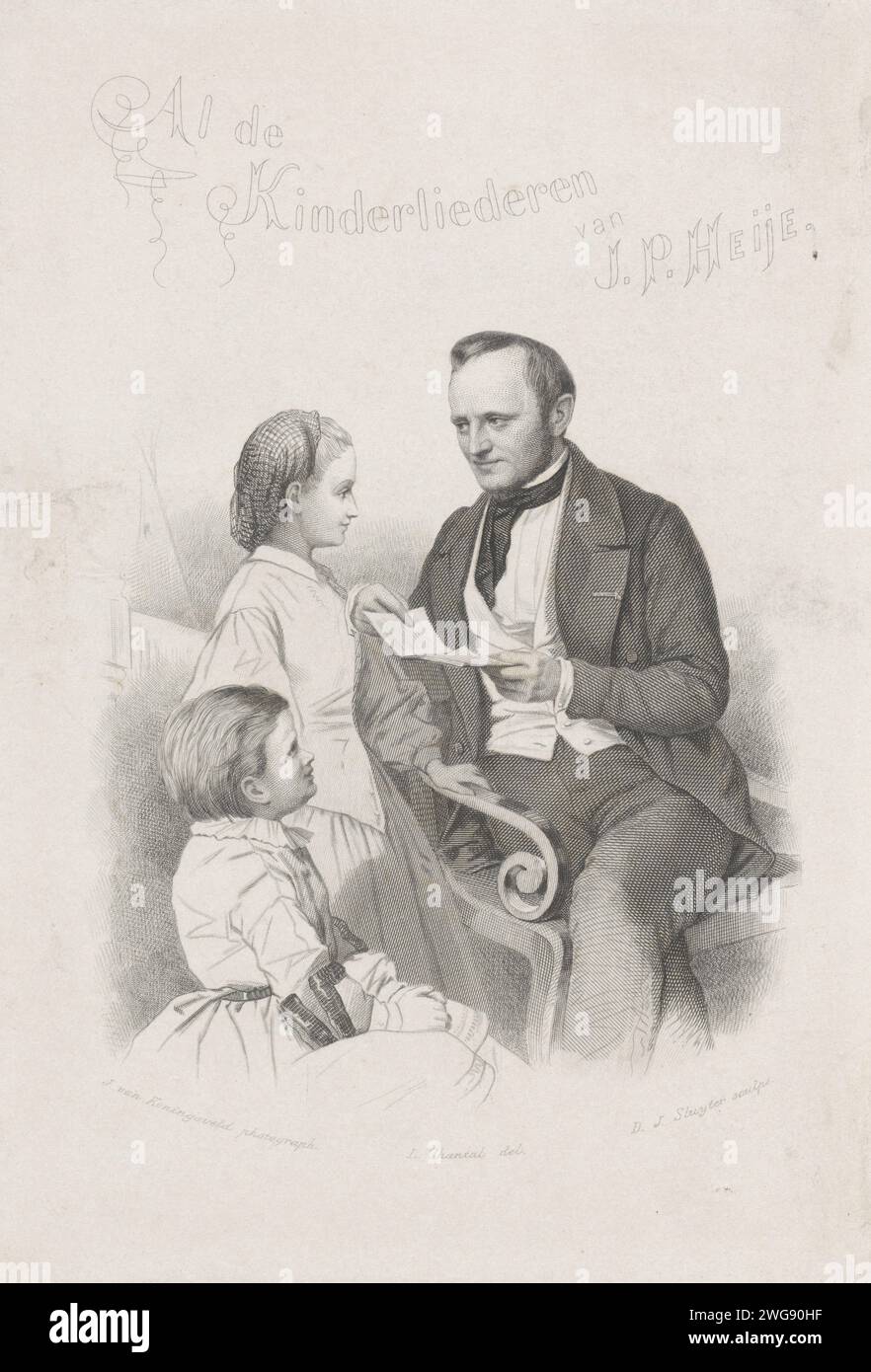 Page de titre pour : J.P. Heije, toutes les chansons pour enfants (...), 1861, Dirk Jurriaan Sluyter, d'après Louis Chantal, 1861 imprimer Un homme sur une chaise avec une feuille décrite ou imprimée à la main regarde une fille et un garçon à côté de lui. En outre, le titre du livre. Amsterdam gravure sur papier / gravure sur acier lisant à quelqu'un Banque D'Images