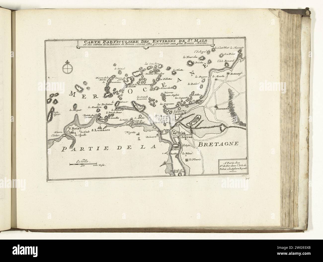 Carte de Saint-Malo et ses environs, 1726, 1726 imprimer carte de la ville française de Saint-Malo et ses environs. Plaque n° 75 dans la partie IV de l'ouvrage : les Forces de l'Europe, Asie, Afrique et Amerique ... Comme Aussi les cartes des Côtes de France et d'Espagne de 1726, cette première partie avec 238 planches numérotées à la main de villes fortes et forteresses renommées dans le contexte de la guerre de succession d'Espagne 1701-1713. Pour la plupart, ces archives ont été copiées dans les archives françaises anonymes de villes et de forces fortes renommées : dans les Forces de l'Europe et dans : le Théâtre de la Guerre, Banque D'Images