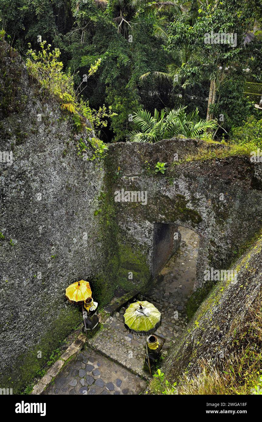 Porte des tombes royales, Gunung Kawi, construite vers 1100 et est l'un des plus anciens monuments de Bali Banque D'Images