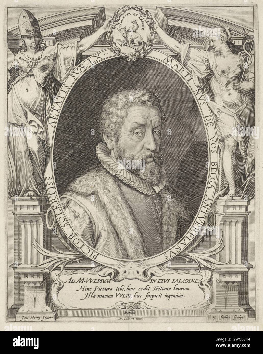 Portrait de Maerten de vos à l'âge de 60 ans, Aegidius Sadeler (II), d'après Maerten de vos, d'après Joseph Heintz (I), 1608 - 1654 tirage Portrait du peintre et dessinateur anversois Maerten de vos, à l'âge de 60 ans. Deux figures féminines allégoriques (rhétorique (r.) et Minerva (L.)) tiennent une couronne de Laurier au-dessus du portrait. Dans la couronne de Laurier un emblème d'un oiseau assis sur un renard. Imprimeur : Romepublisher : Anvers gravure papier portrait, autoportrait de peintre. Cou-équipement  vêtements (avec NOM) (+ vêtements pour hommes). manteau (+ fourrure utilisée pour les vêtements). honorer l'artiste avec une couronne de laurier. bêtes de p Banque D'Images
