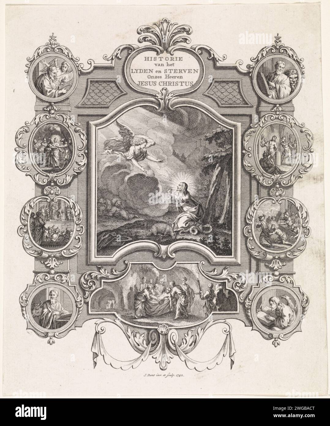 Christ à Gethsémani, Jan Punt, 1742 imprimer Christ prie dans la cour de Getsémani. Un ange apparaît du ciel. Petrus, Johannes et Jacobus dorment à gauche. Golgota sur la droite avec les trois croix. Le spectacle est pris dans un cadre ornemental avec des médaillons. Dans les coins les quatre évangélistes et dans les autres médaillons scènes de la passion du Christ. Papier Amsterdam gravure de la prière du Christ dans le jardin de Gethsémani pendant la nuit. les quatre évangélistes ensemble (portraits d'auteurs). Le baiser de Judas : accompagné de soldats avec des torches et des lanternes, il embrasse Christ. Pilate showi Banque D'Images