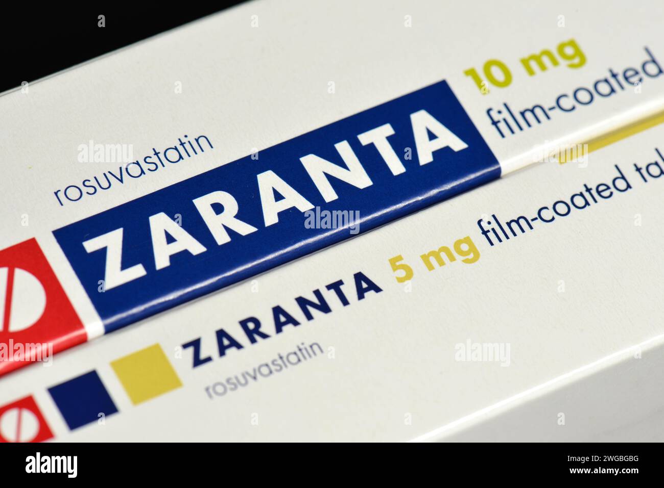 Zaranta Rosuvastatin 10 mg et 5 mg statines de GEDEON RICHTER emballage gros plan détails. Médicament enrobé d'un film hypocholestérolémiant. Banque D'Images