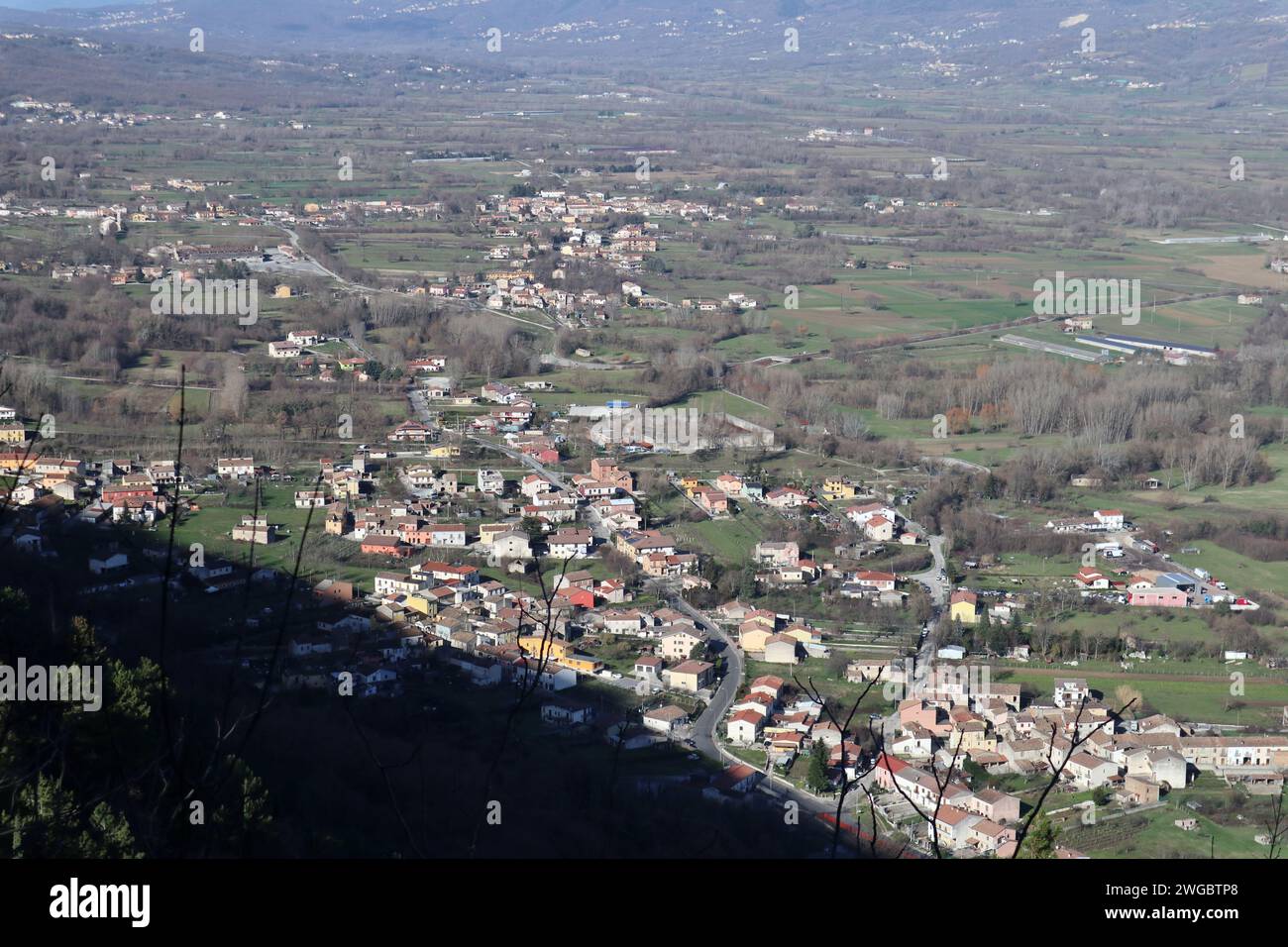 Civita Superiore - Piana di Boiano dall'alto del castello Banque D'Images