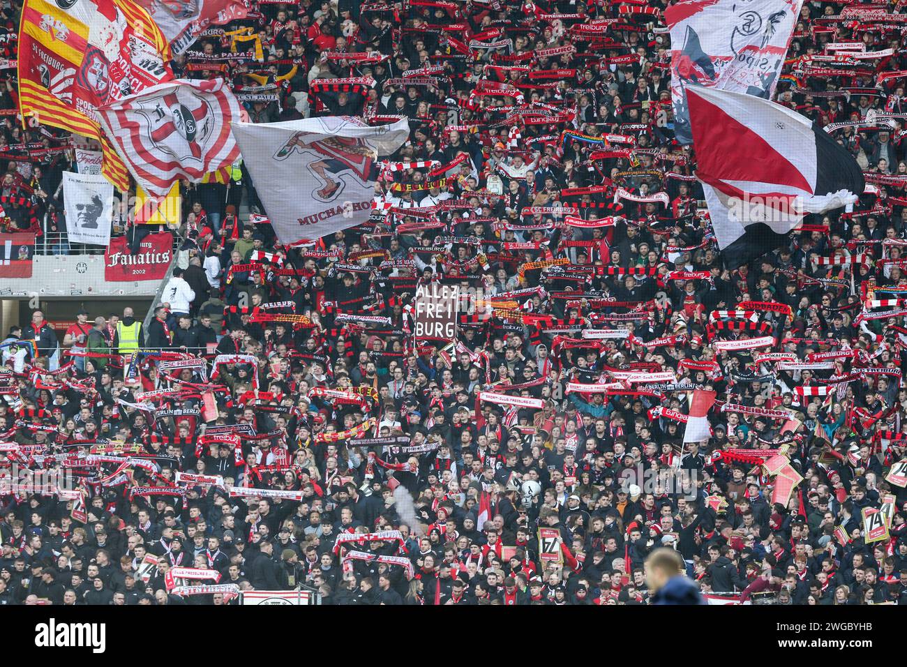 ©PHOTOPQR/VOIX DU NORD/Thierry Thorel ; 03/02/2024 ; Fribourg en Brisgau, le 3 fevrier 2024 - rencontre de la Bundesliga a l'Europa Park Stadion entre le SC Freiburg et le VfB Stuttgart - photo : Thierry Thorel / la voix du Nord Freiburg im Breisgau, 3 février 2024 - match de Bundesliga à l'Europa Park Stadion entre le SC Freiburg et le VfB Stuttgart - Banque D'Images