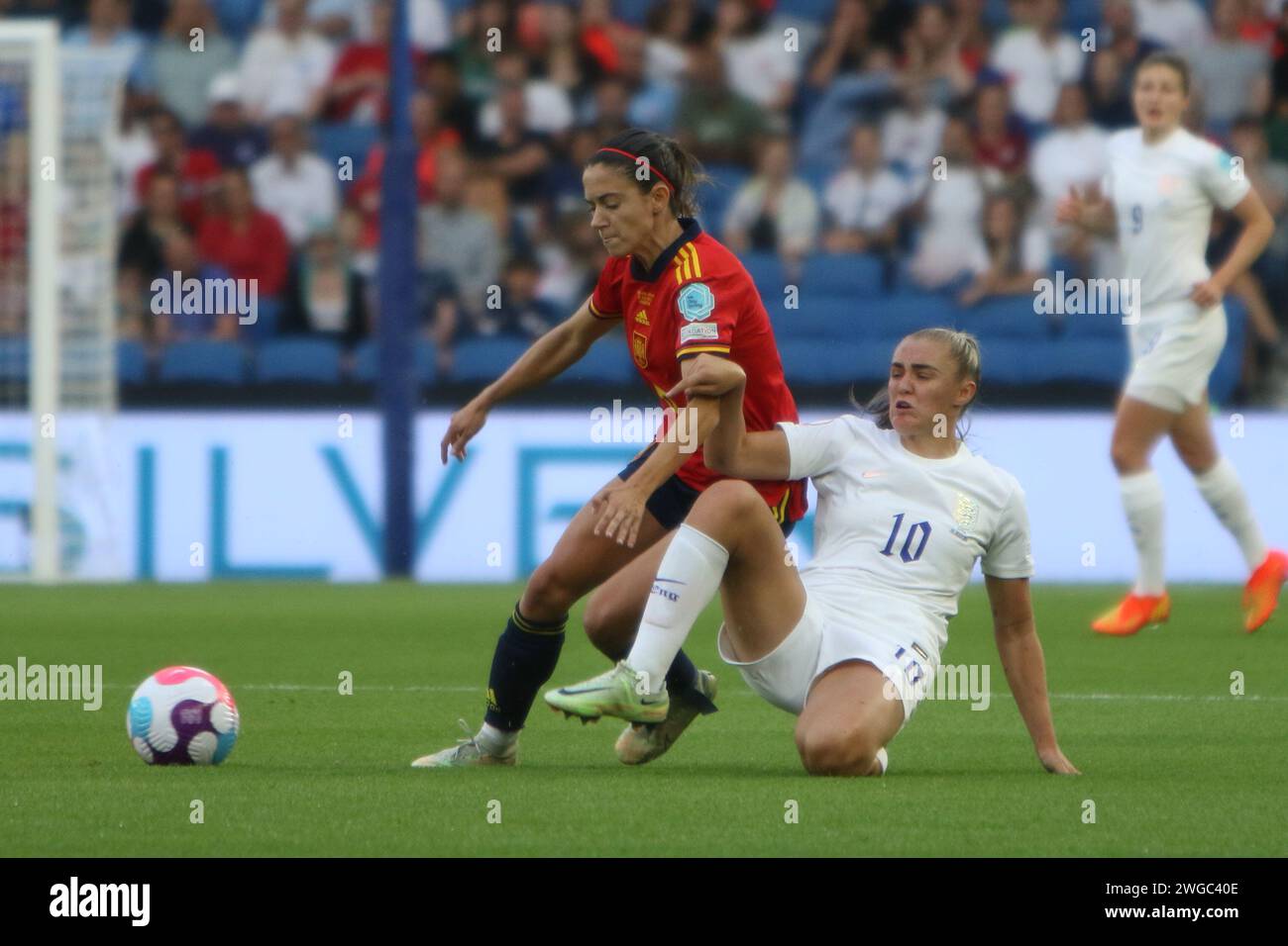 Aitana Bonmatí et Georgia Stanway Angleterre contre Espagne, UEFA Womens Euro 2022, au Brighton Community Stadium le 20 juillet 2022 Banque D'Images