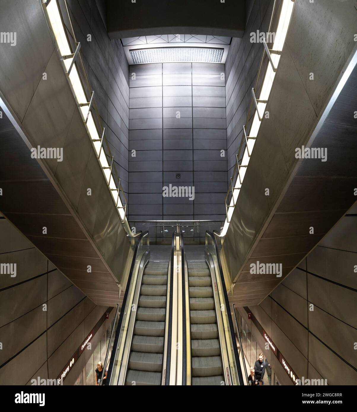 Die Station Kongens Nytorv (Kšnigsplatz) ist eine Kopenhagener U-Bahn-Station am Kongens Nytorv im Zentrum von Kopenhagen *** Kongens Nytorv (King's Banque D'Images