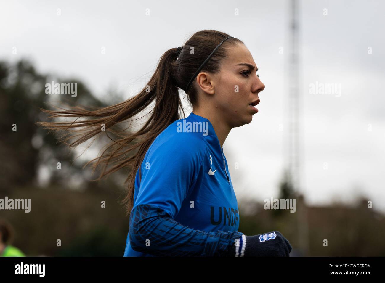 Londres, Royaume-Uni. 04 février 2024. Londres, Angleterre, février 04 2024 : Ellie Mason (3 Birmingham City) s'réchauffe avant le match de Barclays Womens Championship entre Watford et Birmingham City à Grosvenor Vale à Londres, Angleterre. (Pedro Porru/SPP) crédit : SPP Sport Press photo. /Alamy Live News Banque D'Images