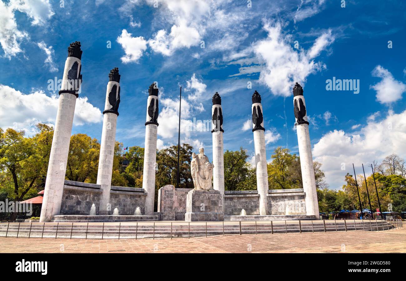 Altar a la Patria, Monumento a los Ninos Heroes - autel à la patrie, Monument aux Garçon Heroes dans le parc Chapultepec, Mexico Banque D'Images