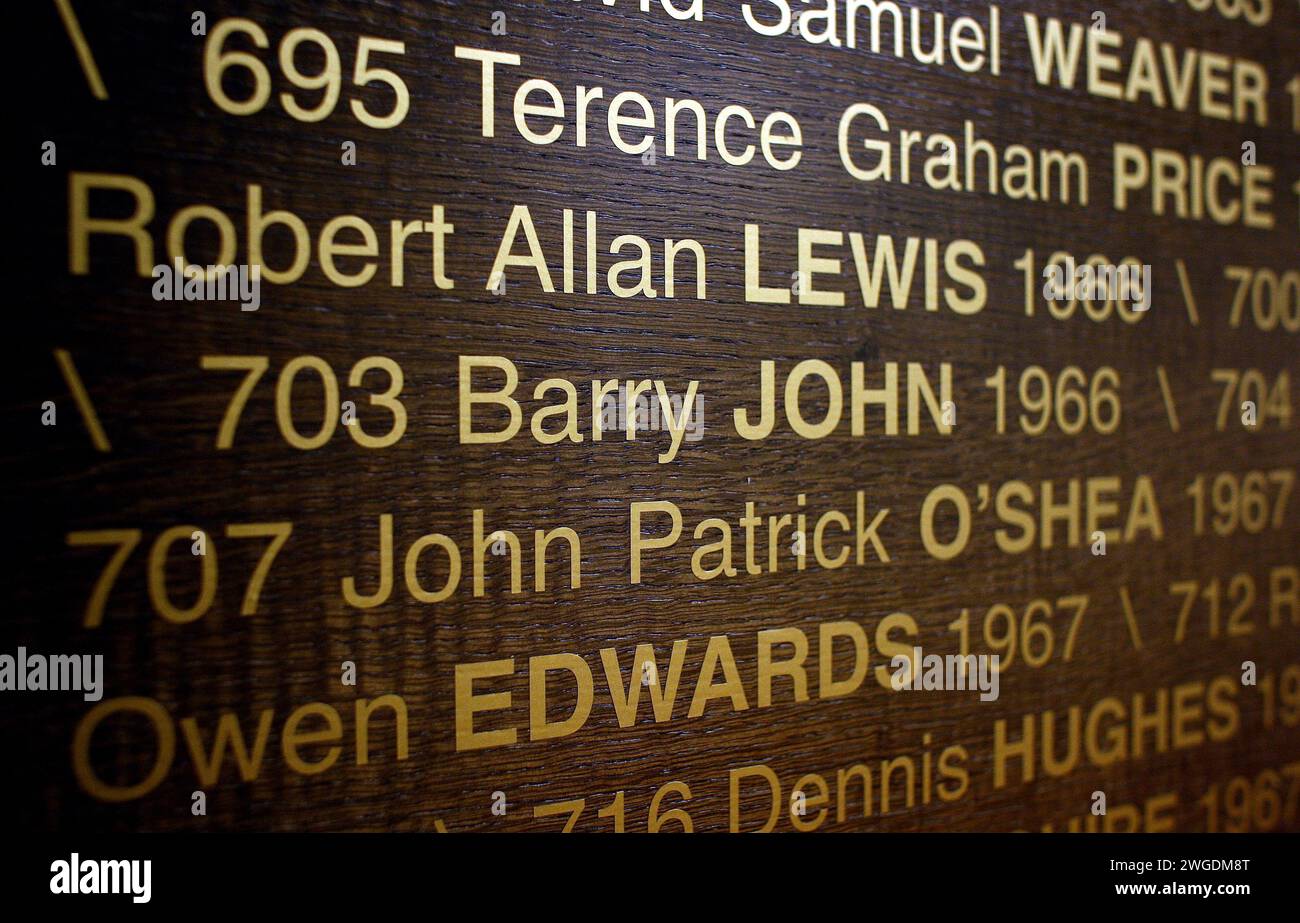 Photo de dossier datée du 07-11-2008 des noms de la légende galloise Barry John sur le tableau des honneurs internationaux dans les couloirs du Millennium Stadium à Cardiff. L'ancien pays de Galles et les Lions britanniques et irlandais Fly-Half Barry John est mort à l'âge de 79 ans, a déclaré sa famille dans un communiqué. Date de parution : dimanche 4 février 2024. Banque D'Images