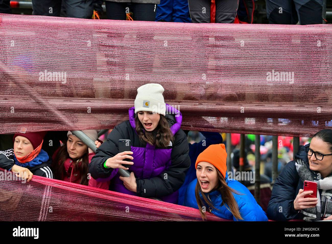 Tabor, République tchèque. 04 février 2024. Les moins de 23 ans participent aux Championnats du monde de cyclo-cross UCI à Tabor, République tchèque, le 4 février 2024. Crédit : Vaclav Pancer/CTK photo/Alamy Live News Banque D'Images