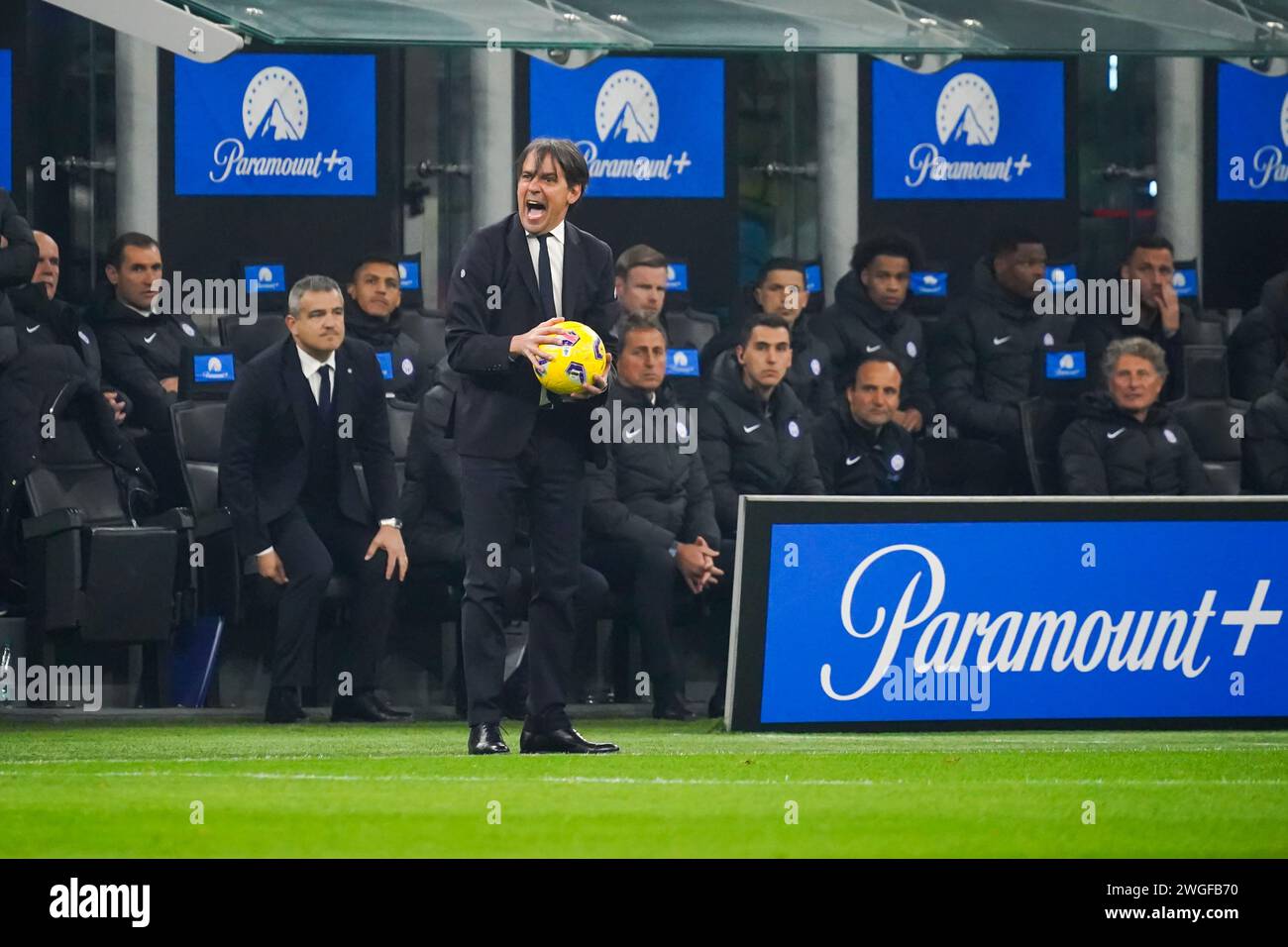 Milan, Italie. 4 février 2024. Simone Inzaghi, entraîneur-chef du FC Inter, lors du FC Inter v Juventus FC, Serie A, au stade Giuseppe Meazza. Crédit : Alessio Morgese/Alessio Morgese / Emage / Alamy Live News Banque D'Images