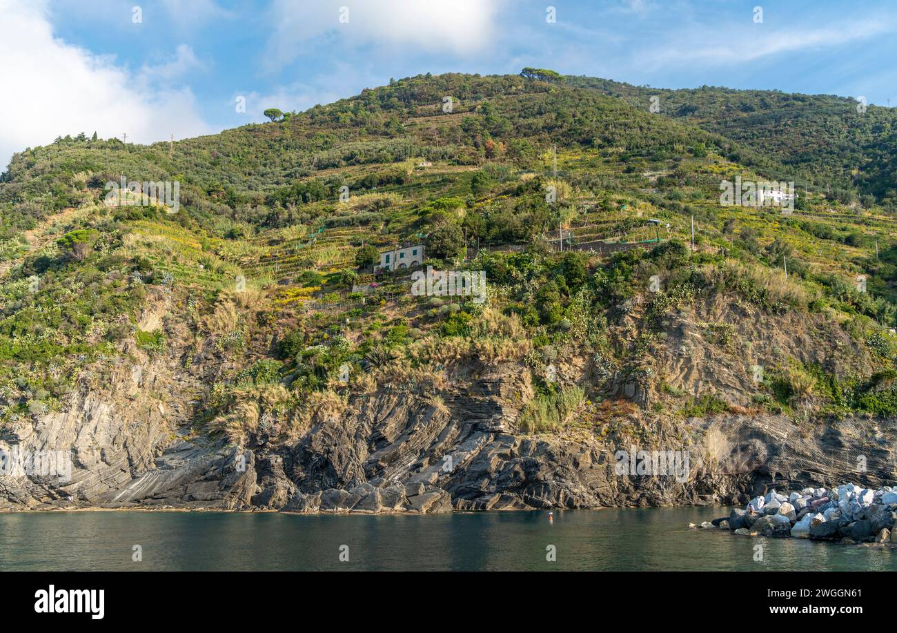 Paysage autour de Vernazza, une petite ville dans une zone côtière nommée Cinque Terre en Ligurie, situé dans le nord-ouest de l'Italie Banque D'Images