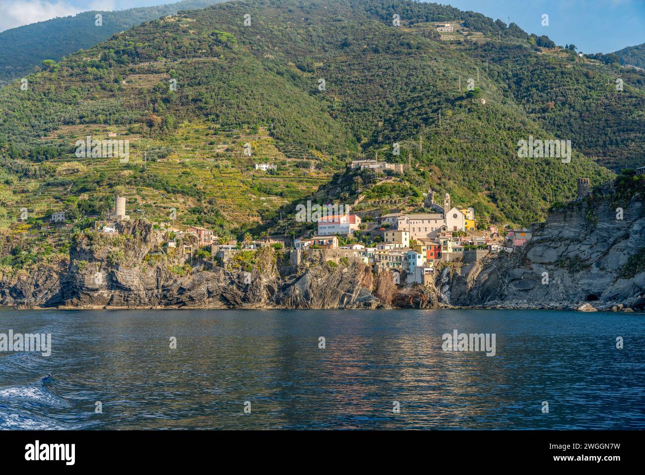 Paysage autour de Vernazza, une petite ville dans une zone côtière nommée Cinque Terre en Ligurie, situé dans le nord-ouest de l'Italie Banque D'Images