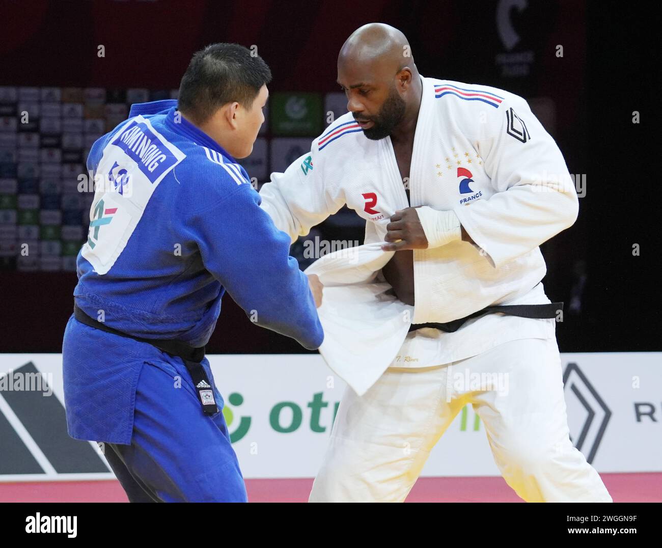 Teddy Riner de France Médaille d'or contre minJong Kim de République