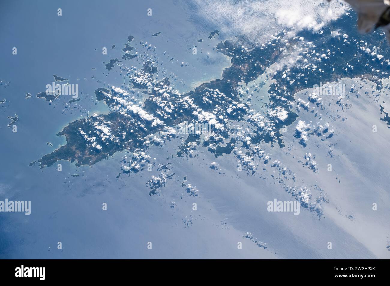 Côte côtière avec nuages marins, Philippines Banque D'Images