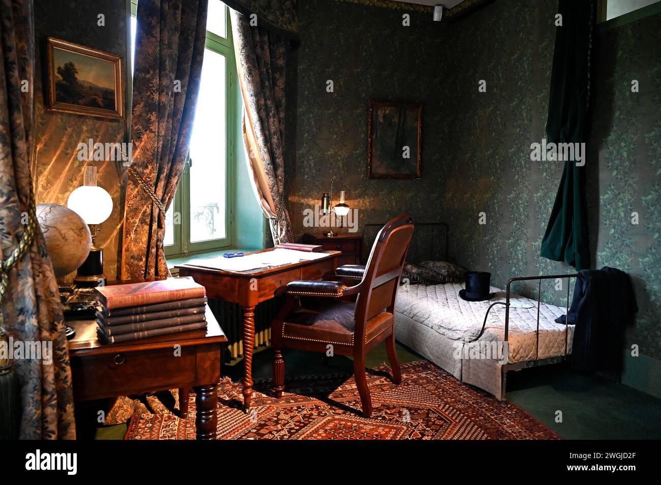 Atelier des franzoesichen Schriftstellers Jules Verne im Maison de ...