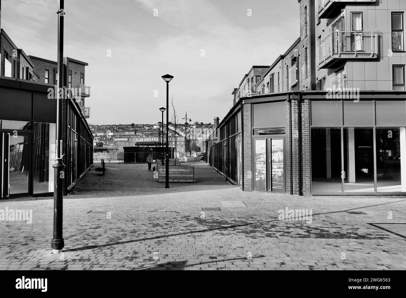 Barry, Vale of Glam, pays de Galles 02 février 2024 : le quartier des affaires situé sur le bord ouest de la marina prévue. Nouveaux magasins cafés, restaurants sont vides Banque D'Images