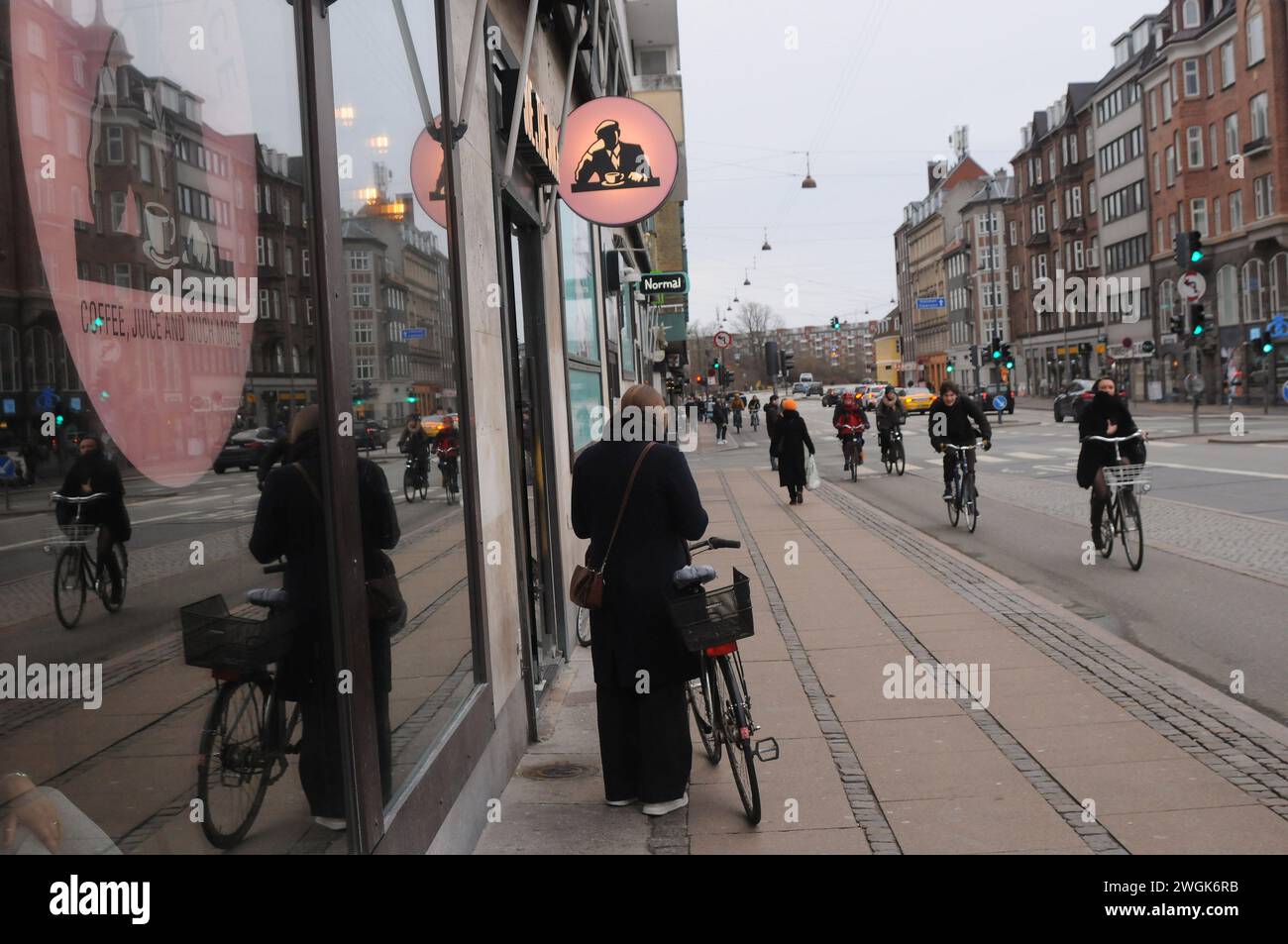 Copenhague, Danemark /05 février 2024/.piste cyclable pour cyclistes à Copenhague, capitale dan ish. (Photo.Francis Joseph Dean/Dean Pictures) Banque D'Images