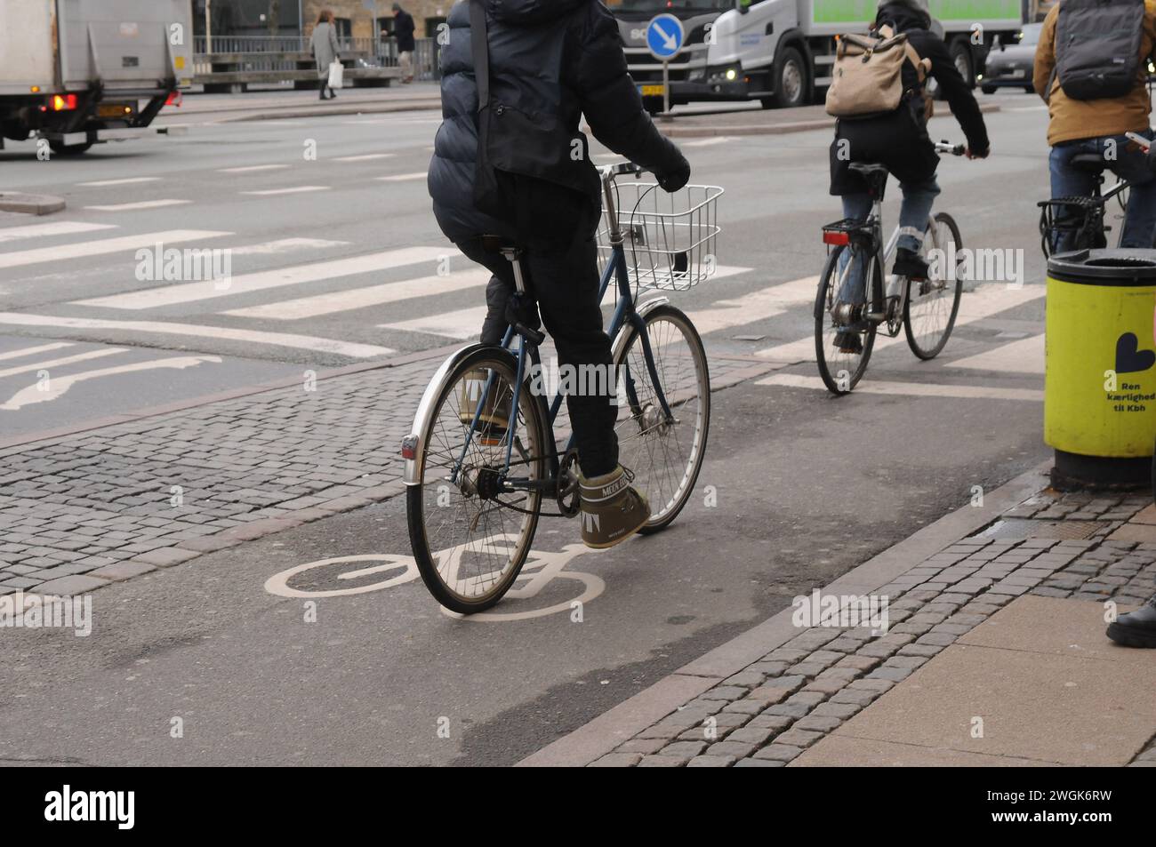 Copenhague, Danemark /05 février 2024/.piste cyclable pour cyclistes à Copenhague, capitale dan ish. (Photo.Francis Joseph Dean/Dean Pictures) Banque D'Images
