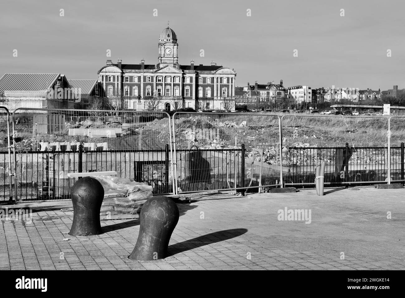 Barry, Vale of Glamorgan, pays de Galles 02 février 2024 ; avec les maisons East Quay presque terminées, le conseil met la pression sur les promoteurs pour terminer l'aménagement paysager Banque D'Images
