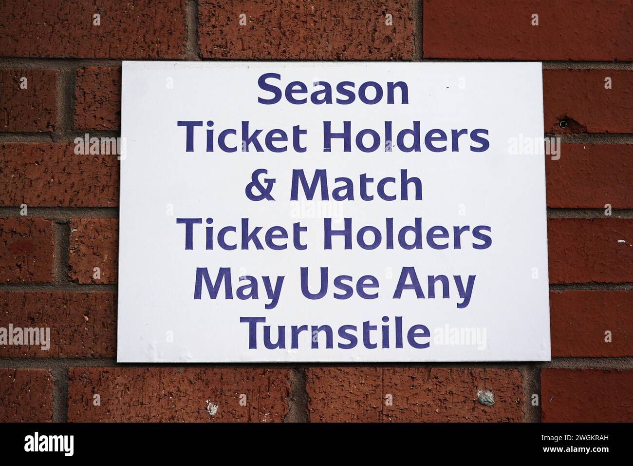 Liverpool FC v Tottenham Hotspur Barclays Womens Super League PRENTON PARK TRANMERE ANGLETERRE 4 février 2023 les détenteurs de billets signent à Prenton Park au Barclays Women's Super League match entre Liverpool FC et Spurs FC à Prenton Park Tranmere le 4 FÉVRIER 2023 à Birkenhead, Angleterre. (Photo Alan Edwards pour F2images).usage éditorial uniquement. Banque D'Images