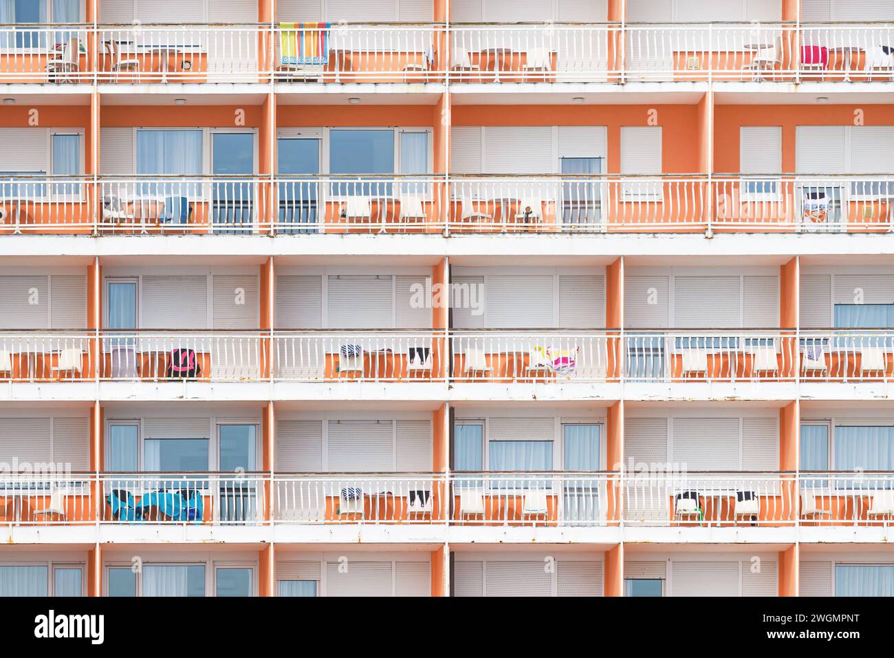 Motif de balcon d'hôtel de bord de mer, tourisme et vacances d'été fond, couleur vibrante Banque D'Images