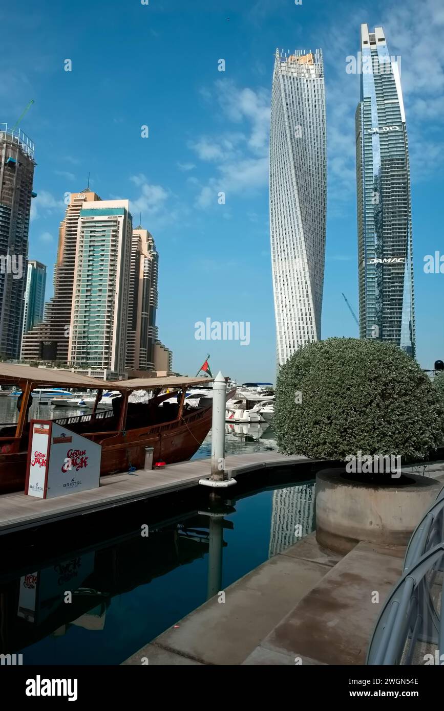 Dubai Marina Walk canal, Émirats Arabes Unis, 31 janvier 2024, vue de Marina dans la matinée Banque D'Images