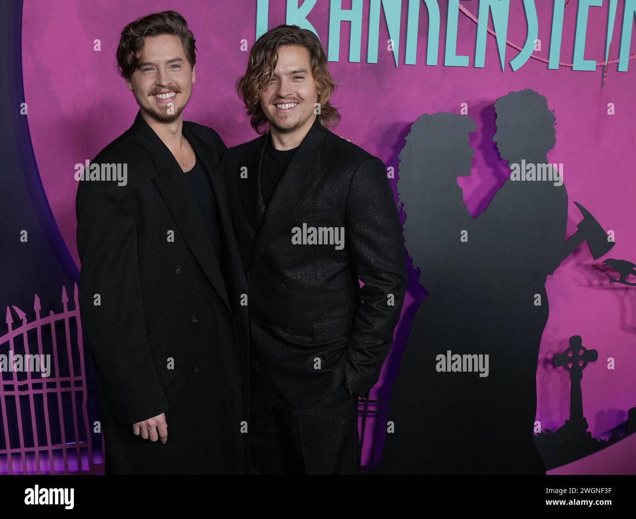 Los Angeles, États-Unis. 05th Feb, 2024. (G-d) Cole Sprouse et Dylan Sprouse au Focus Features' LISA FRANKENSTEIN Los Angeles projection spéciale tenue au Hollywood Athletic Club à Hollywood, CA le lundi, ?février 5, 2024. (Photo de Sthanlee B. Mirador/Sipa USA) crédit : Sipa USA/Alamy Live News Banque D'Images