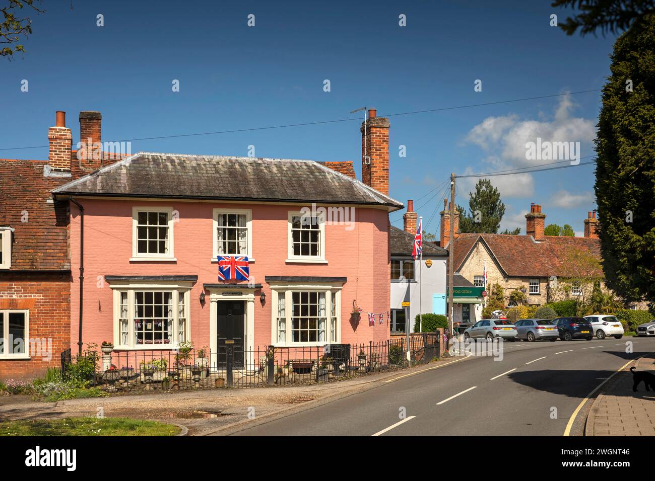 Royaume-Uni, Angleterre, Suffolk, East Bergholt, The Street Banque D'Images