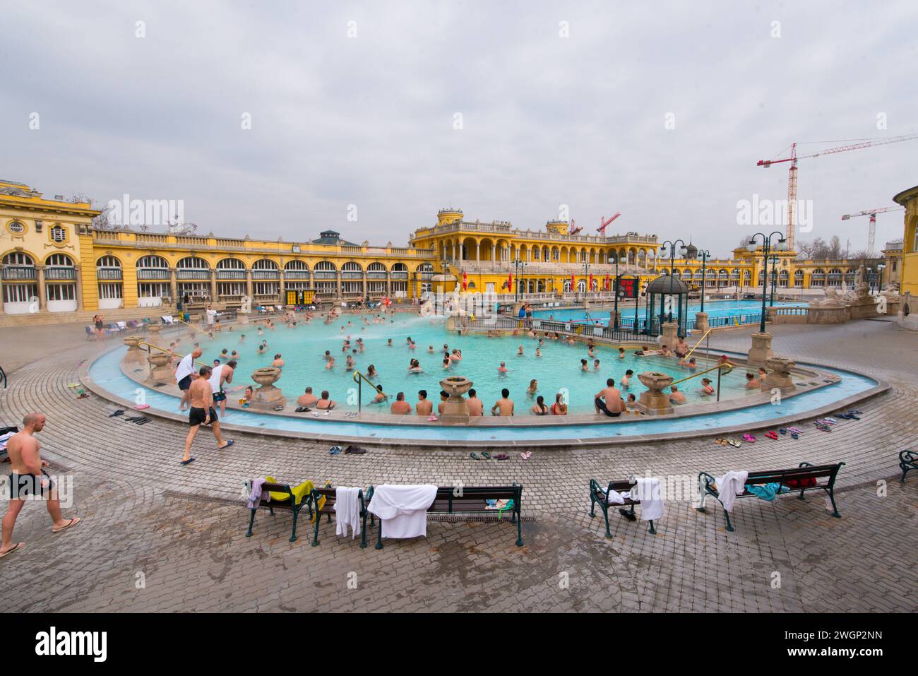 Thermes de Szechenyi, les plus grands thermes de Budapest, Hongrie Banque D'Images