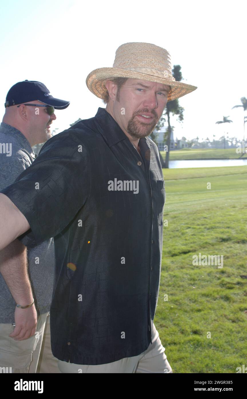 Miami, États-Unis d'Amérique. 01 mars 2006. MIAMI, FL-01 MARS 2006 ; le chanteur country Toby Keith participe au tournoi de golf Pro-Am MICCOSUKEE Champions lors du week-end de championnat Ford, sur le parcours de golf Dorals Blue Monster au Doral Golf Resort & Spa. 01 mars 2006 Miami Beach, Florida People : Toby Keith Credit : Storms Media Group/Alamy Live News Banque D'Images