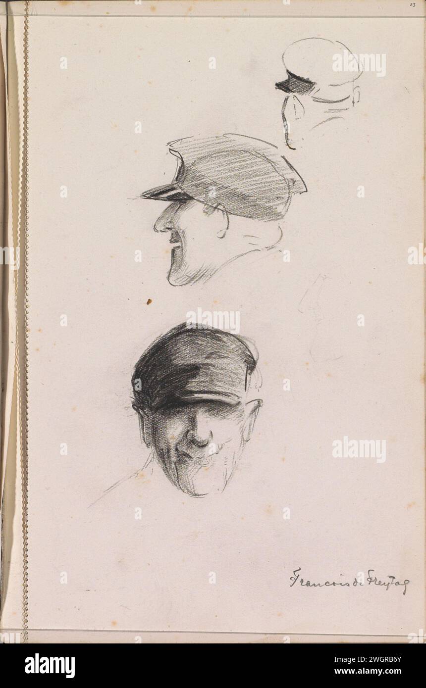 Portret Van Francois de Freytag, c. 1922 - c. 1925 L'homme, qui est tiré de trois points de vue différents, porte une casquette et rit. Page 23 d'un carnet de croquis avec 34 feuilles. papier. tête de craie (humaine). coiffure : chapeau. souriant Banque D'Images