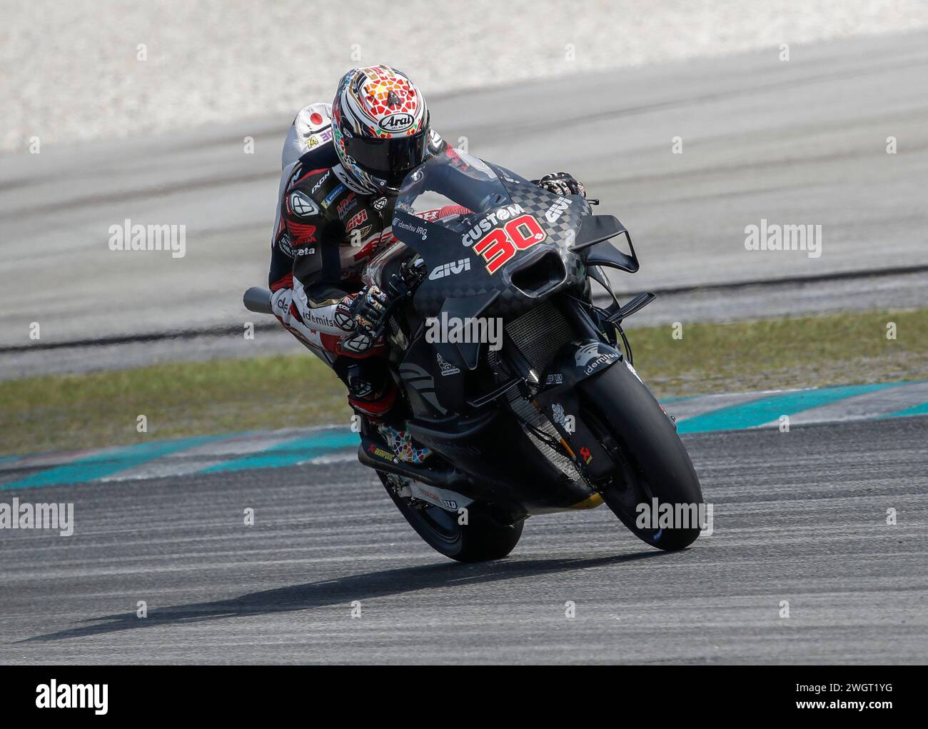 Le pilote japonais Takaaki Nakagami de LCR Honda vu en action lors des essais officiels du MotoGP de Sepang sur le circuit international de Sepang. Banque D'Images