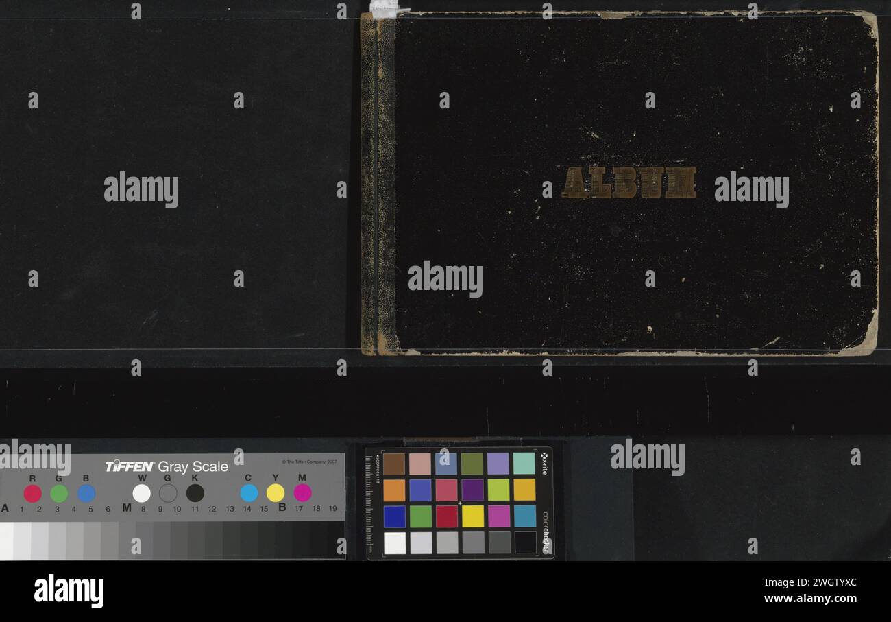 Carnet de croquis avec 58 feuilles, Isaac Gosschalk, 1862 - 1867 Carnet de croquis composé de 58 magazines avec des études d'architecture à Amsterdam, Uelzen, Naarden, Baarn, Amersfoort, Utrecht, Rotterdam, Gouda, Zwolle, Alkmaar, Bergen, Hoorn, Arnay-le-Duc, Berlin et Bommel. Deux documents ont également été ajoutés au carnet de croquis: un extrait du registre des naissances d'Amsterdam avec la déclaration de naissance de l'artiste et une lettre du prince Hendrik des pays-Bas avec la nomination d'Isaac Gossschalk comme membre de l'exposition horticole internationale en 1877. Aussi une liste de notes de J.H. Go Banque D'Images